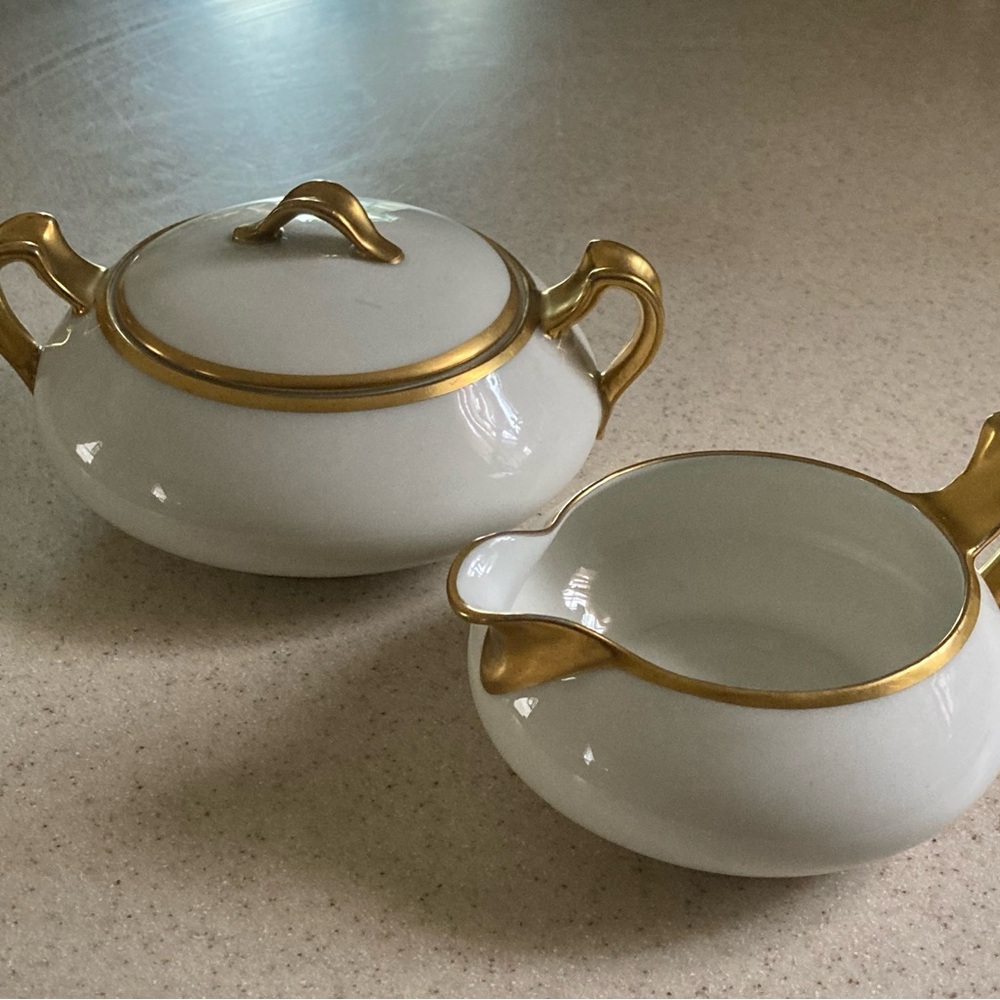 Elegant Gold-Trimmed Haviland France Porcelain Creamer Set